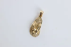 14k Yellow Gold Sandal Pendant (1.19g.)