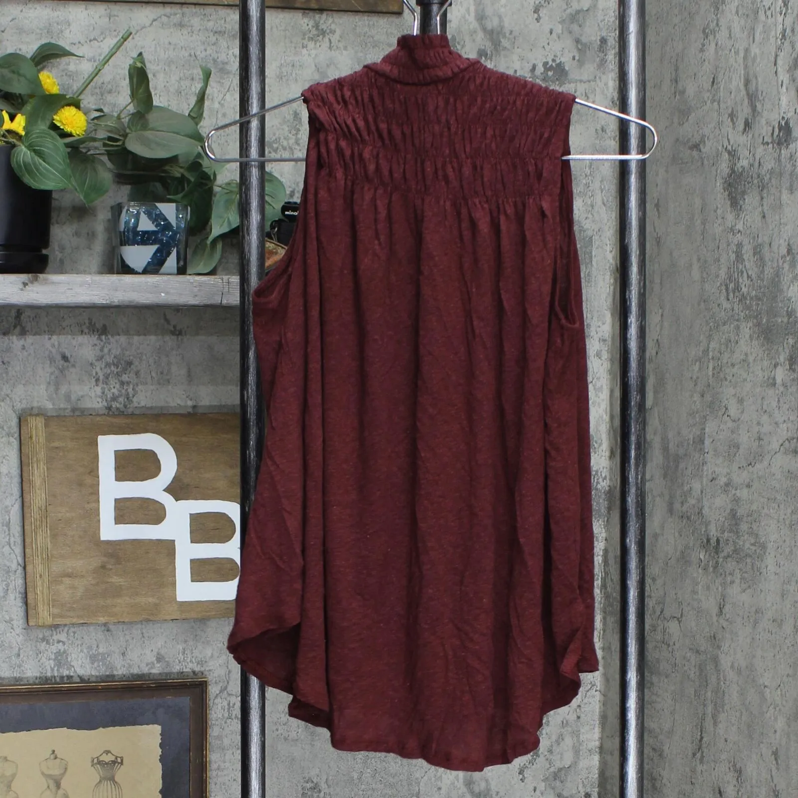 A New Day Women's Sleeveless Smocked Linen Top 567486 Burgundy Purple Red XS