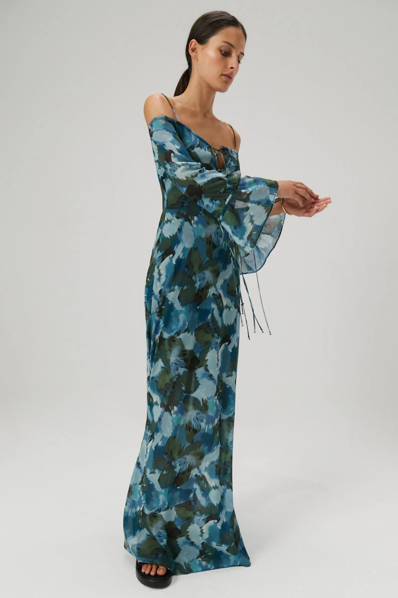 ARACELY GEORGETTE MAXI DRESS
