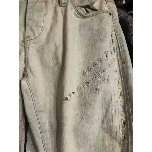 Blank NYC Women's Skinny Jeans Size 26 Beige Acid Wash Eyelet Accents