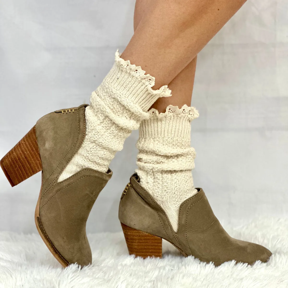 BOOTIE  lace slouch  socks -natural
