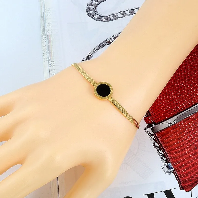 Chic Roman Numeral Charm Flat Snake Chain Bracelet for Women - Stylish Party Jewelry