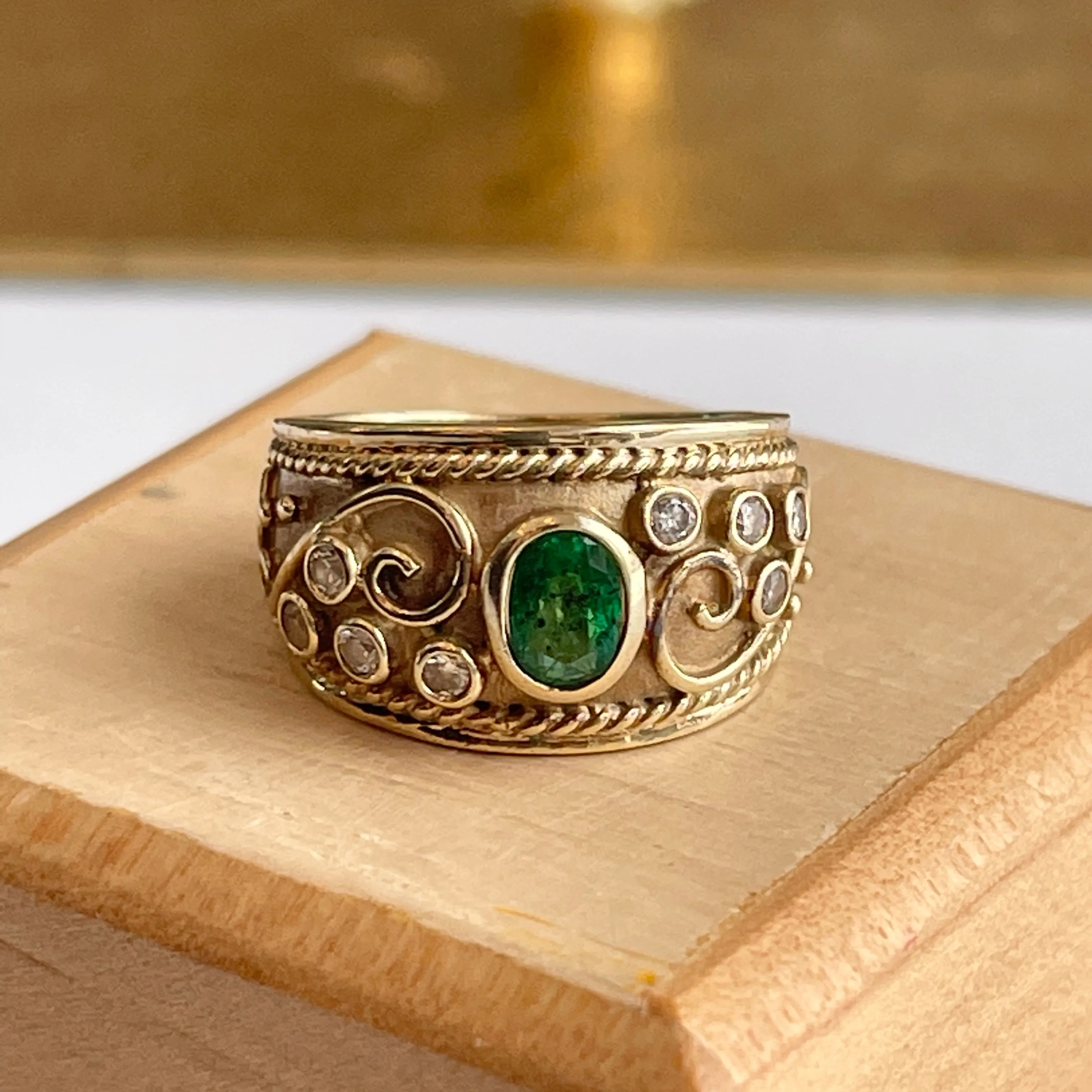 Estate 14KT Yellow Gold Byzantine Emerald   Diamond Cigar Band Ring