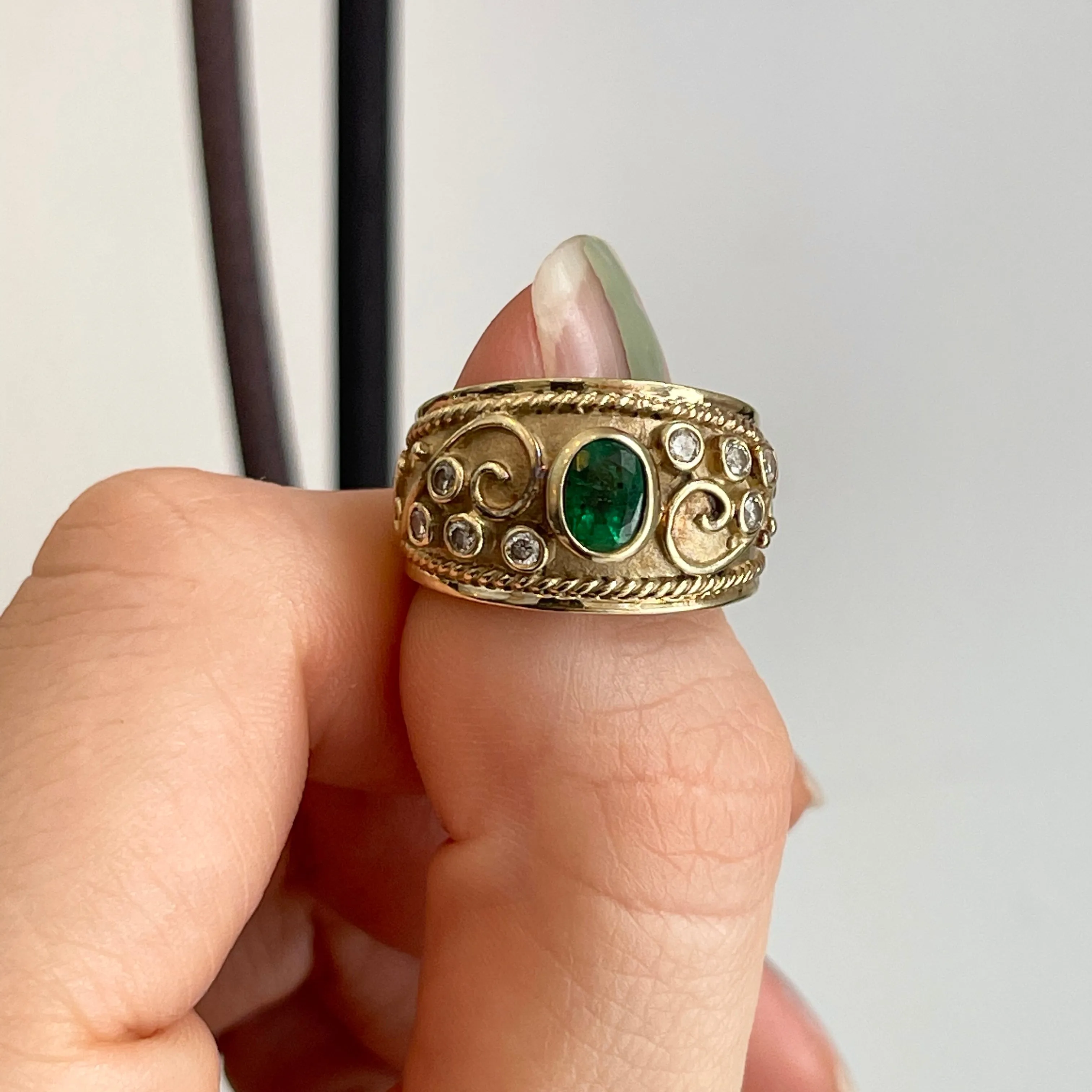 Estate 14KT Yellow Gold Byzantine Emerald   Diamond Cigar Band Ring
