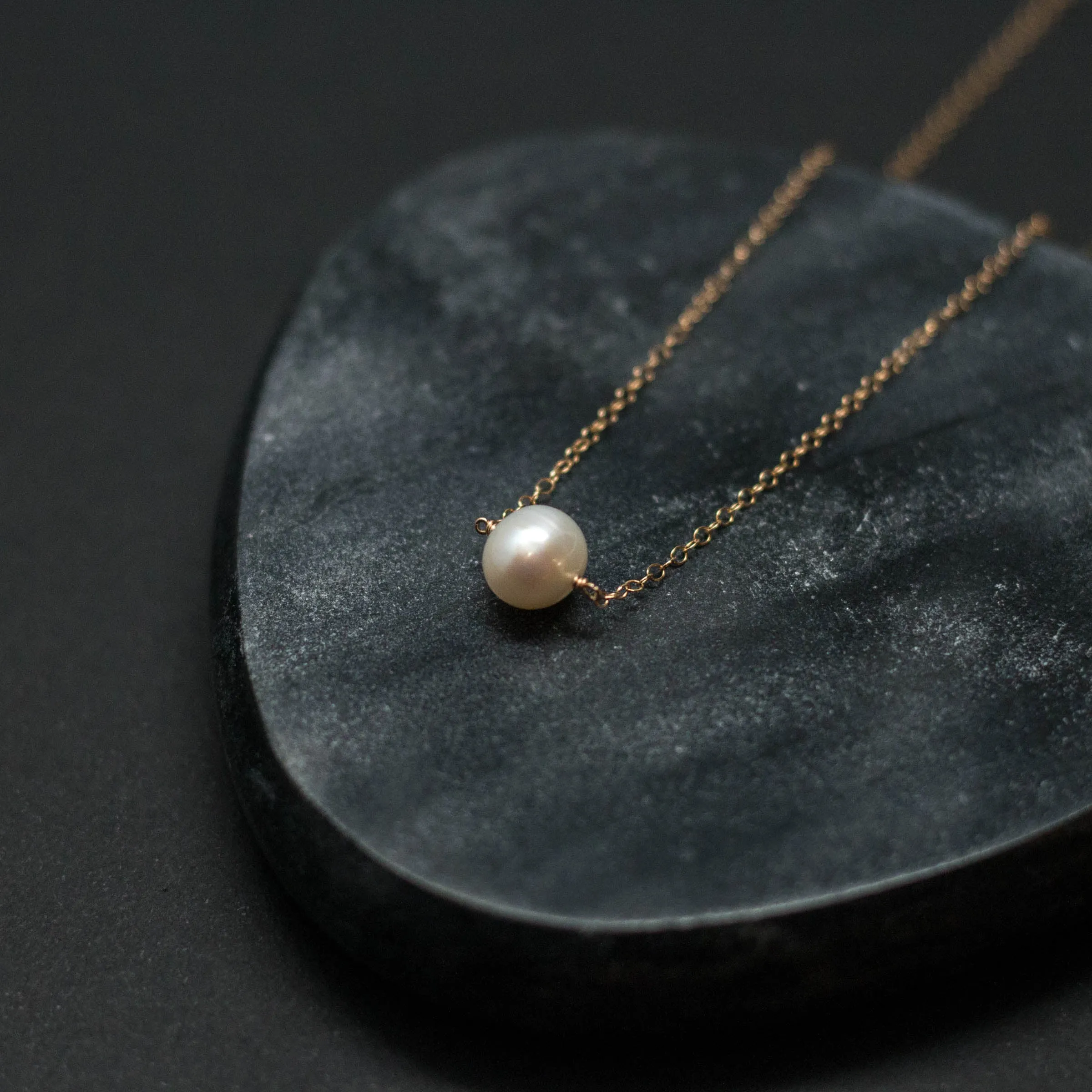 everyday pearl necklace