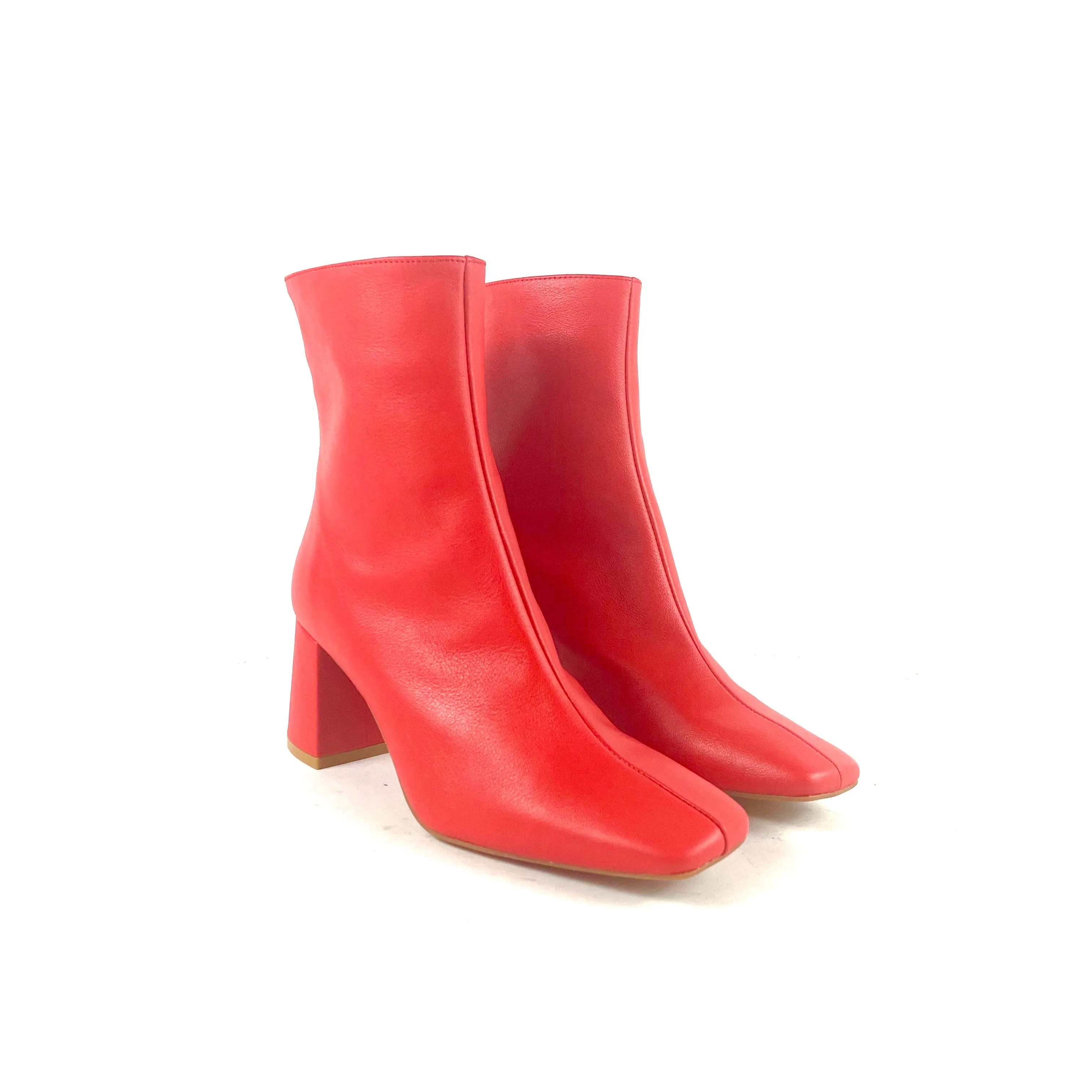 Intentionally Blank - Tabatha (Cherry)