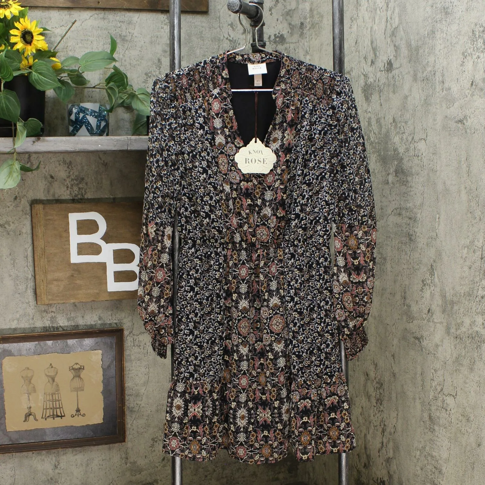 Knox Rose Women's Paisley Mixed Print Long Sleeve V-Neck Woven Dress