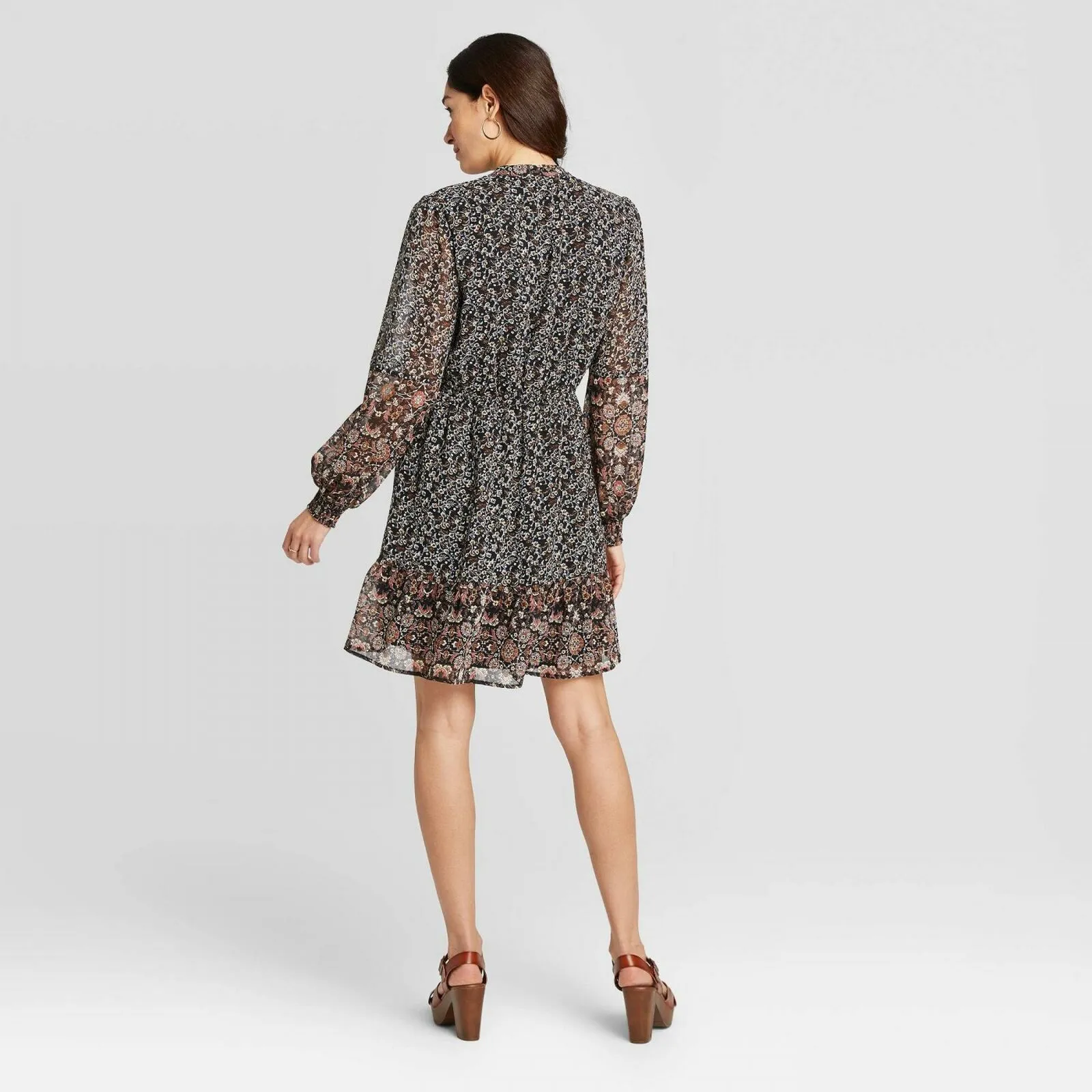 Knox Rose Women's Paisley Mixed Print Long Sleeve V-Neck Woven Dress