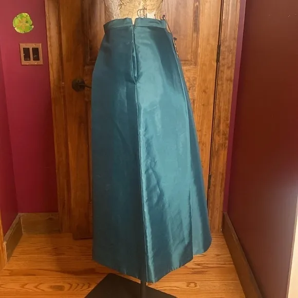 Lord &amp; Taylor 424 Fifth long full heavy structured cotton pleated skirt sz 2 NWT