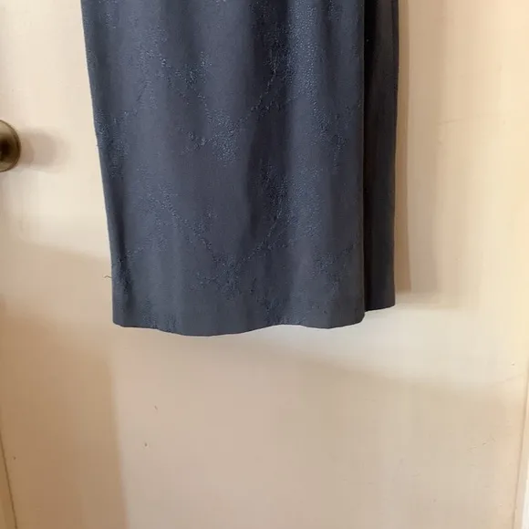 Nicole Miller elegant embroidered grey cocktail dress size 2