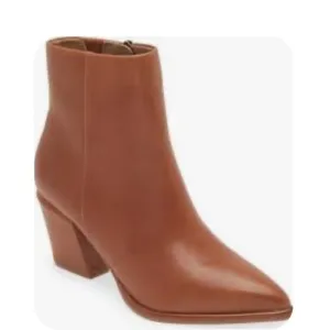 NWOT Blondo Emmalyn leather brown Waterproof Womens Bootie size 9