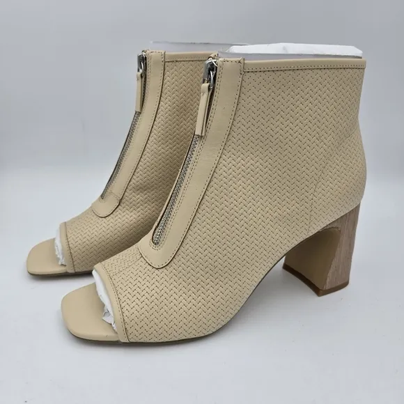 NWOT Sanctuary Ready Leather Peep Toe Zip Booties, Oatmilk (Light Tan), Sz. 9.5M