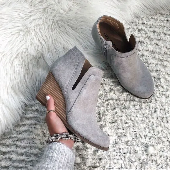 NWT Lucky Brand Yabba Stacked Wedge Ankle Bootie in Gray 11