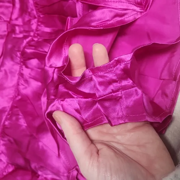 NWT Shug! Hot Pink Ruffled skort, size Medium