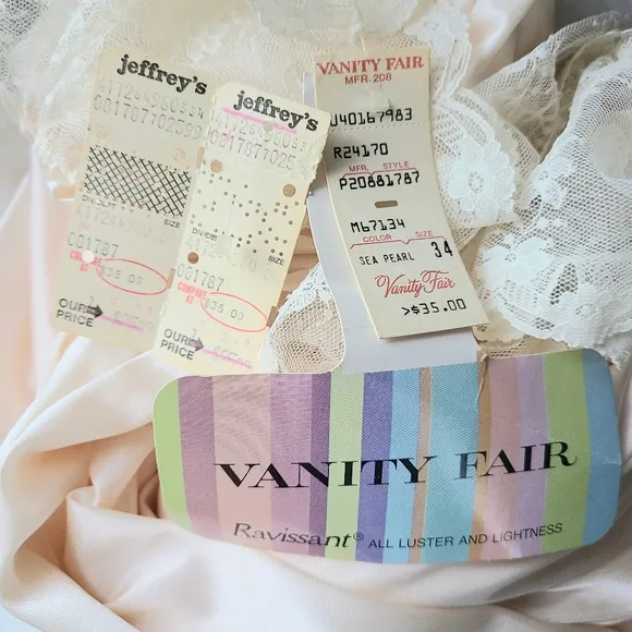 NWT Vanity Fair Satin Nylon Soft Peach Pink Lace Trim Long Vintage Robe