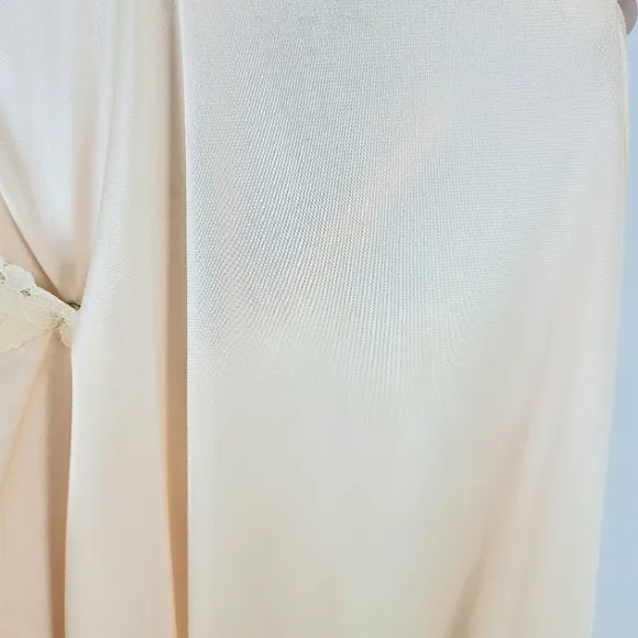 NWT Vanity Fair Satin Nylon Soft Peach Pink Lace Trim Long Vintage Robe
