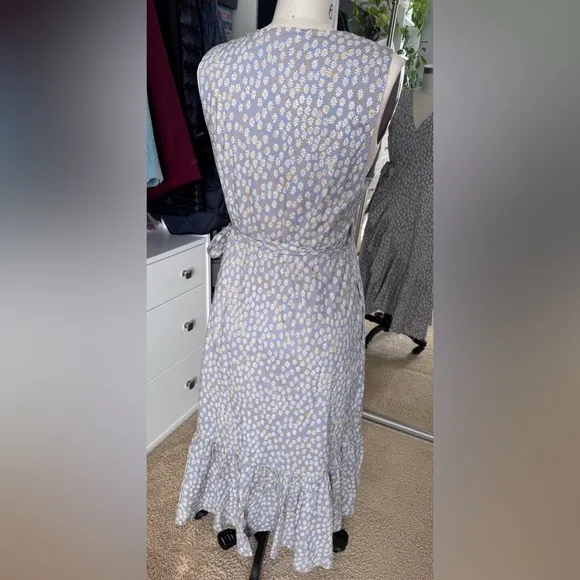 NWT🌼Madewell Floral Ruffle Trim Wrap Dress in Still Dawn Sz. M