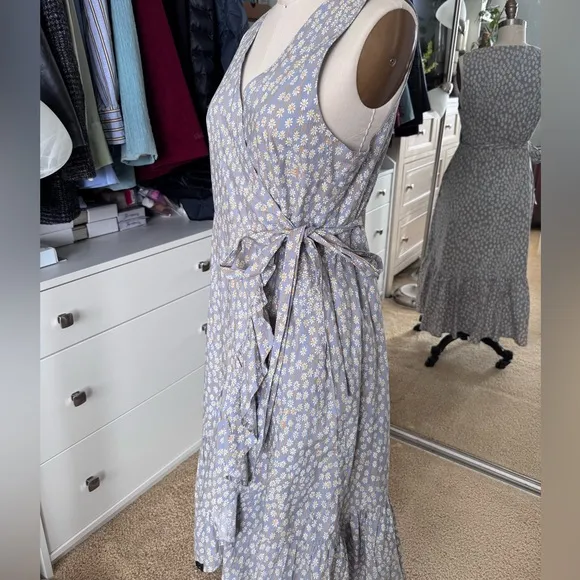 NWT🌼Madewell Floral Ruffle Trim Wrap Dress in Still Dawn Sz. M