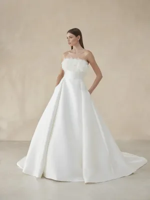 Pronovias: Pacific