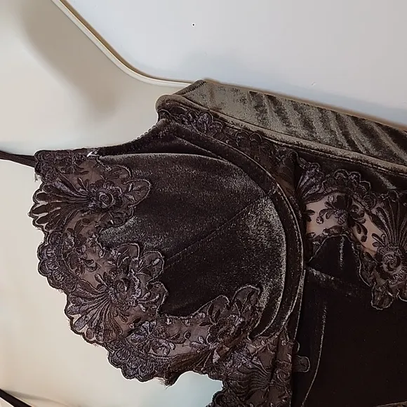 Rare Vintage Victoria's Secret July 1997 Velour and Lace Detailed Brown Bustier
