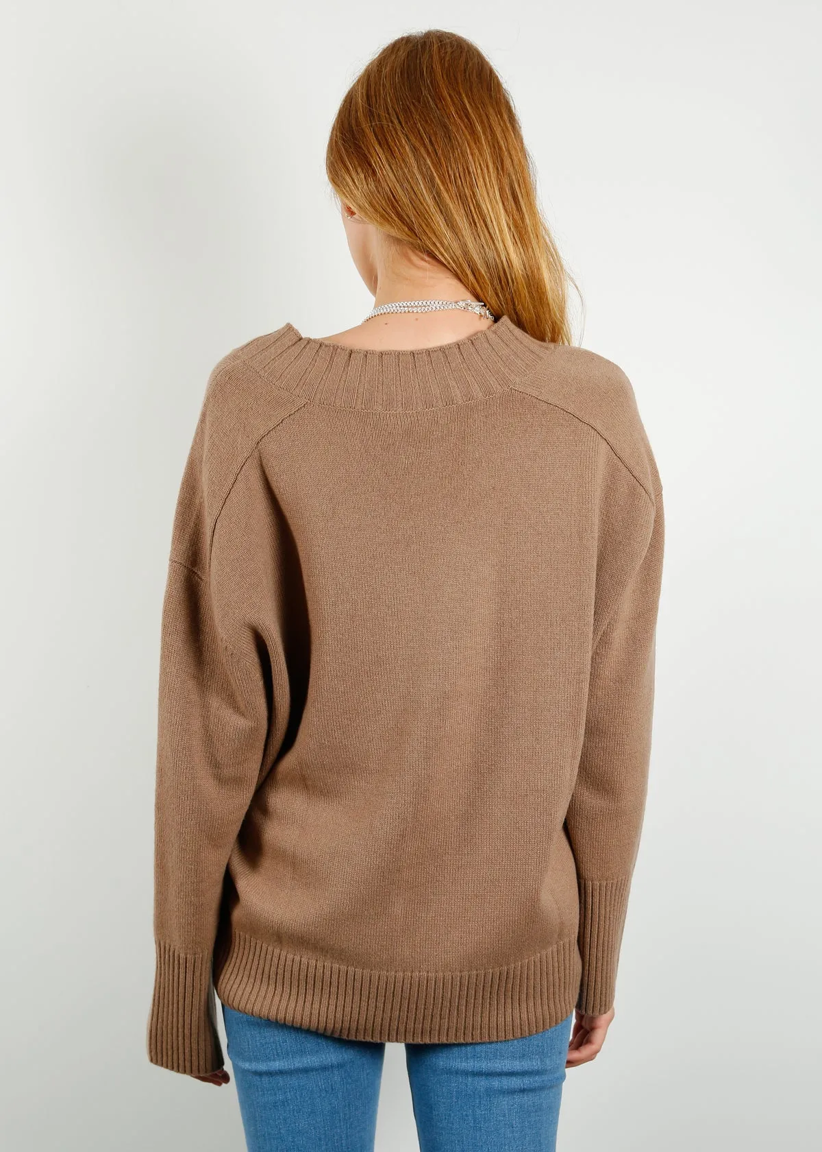 RELAXED V NECK JUMPER