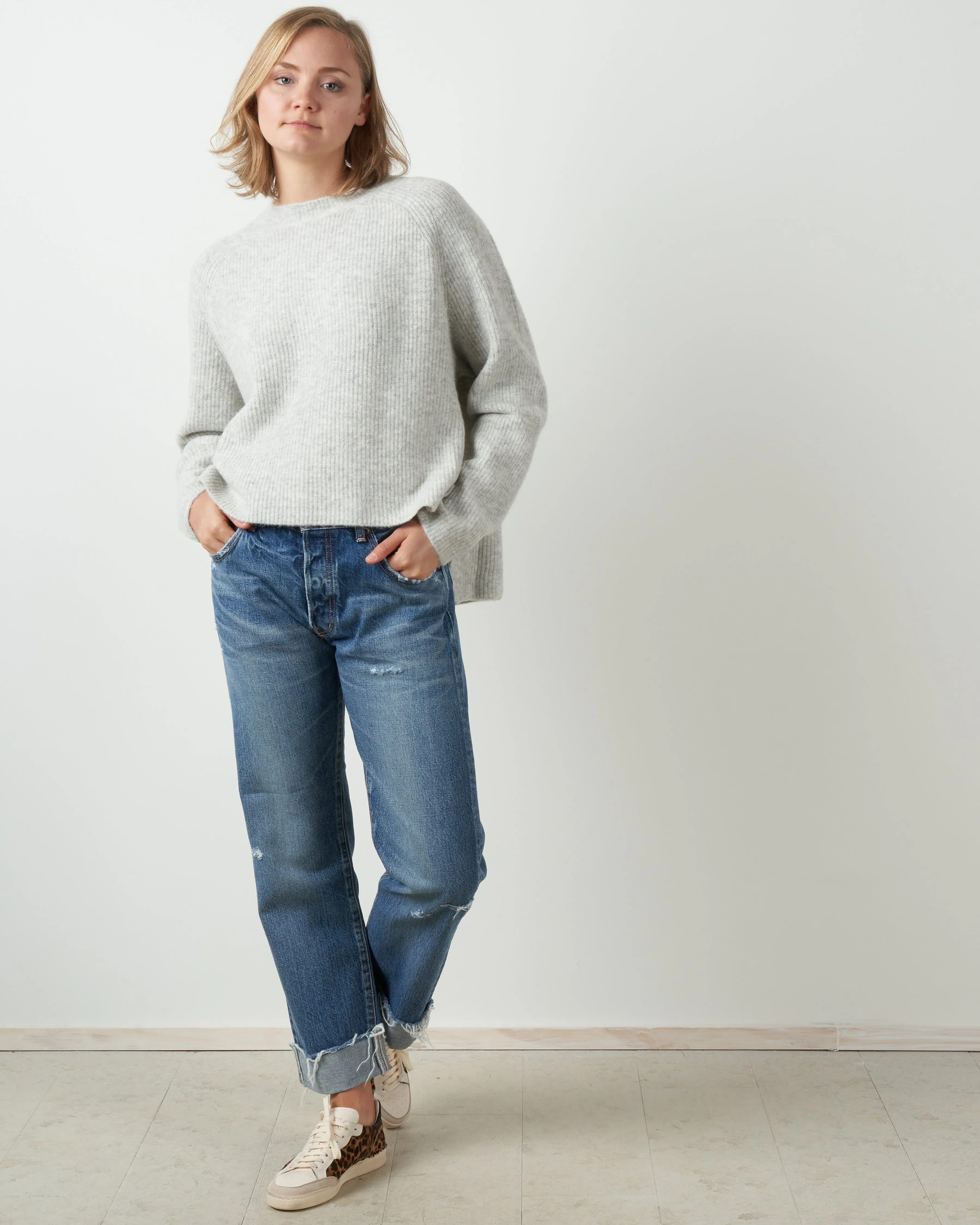 ribbed crewneck - light grey