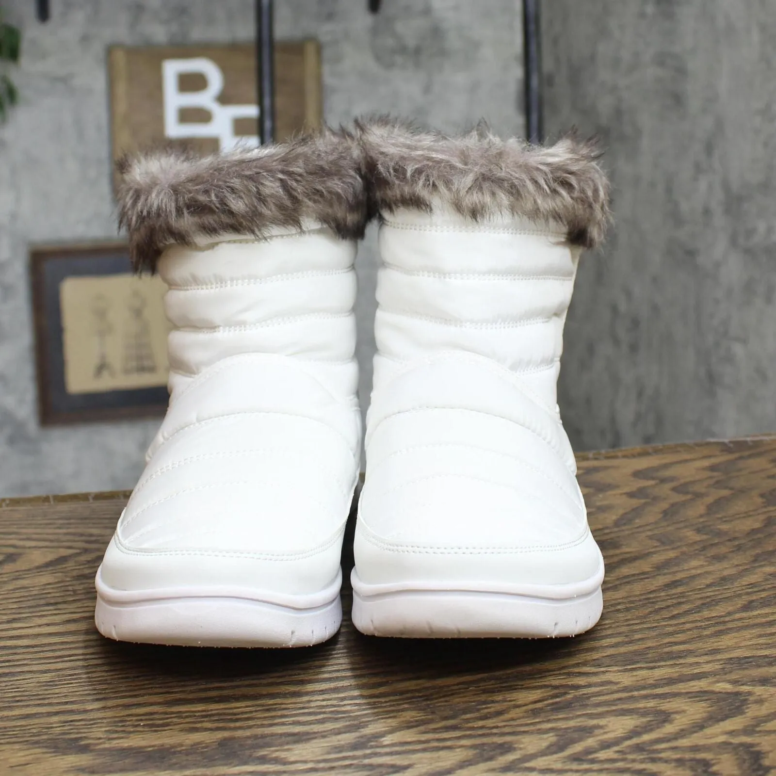 Ryka Women's SUZY Winter Faux Fure Boot G4508M1 White 10M