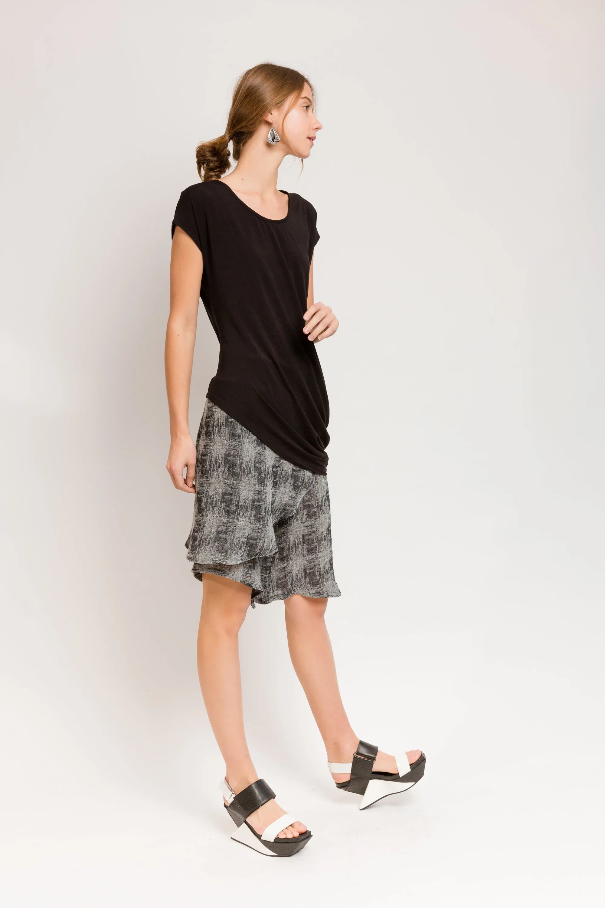 SALE Curve Top in Black Bamboo