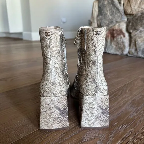 SAM EDELMAN Daruby Bootie in Wheat Snake