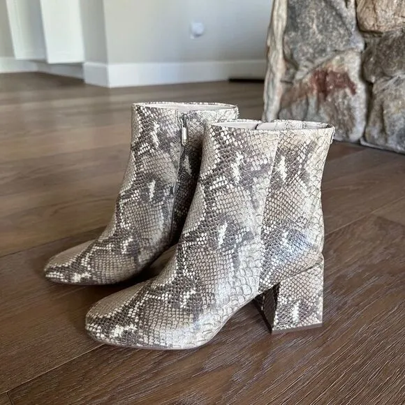 SAM EDELMAN Daruby Bootie in Wheat Snake
