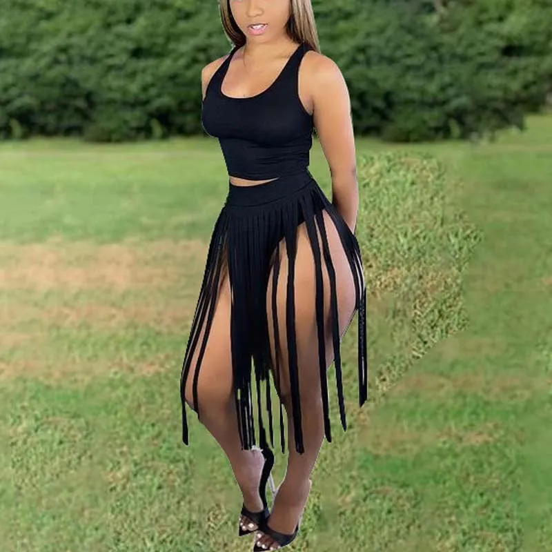 Solid Sleeveless Crop Top & Tassle Design Skirt Set