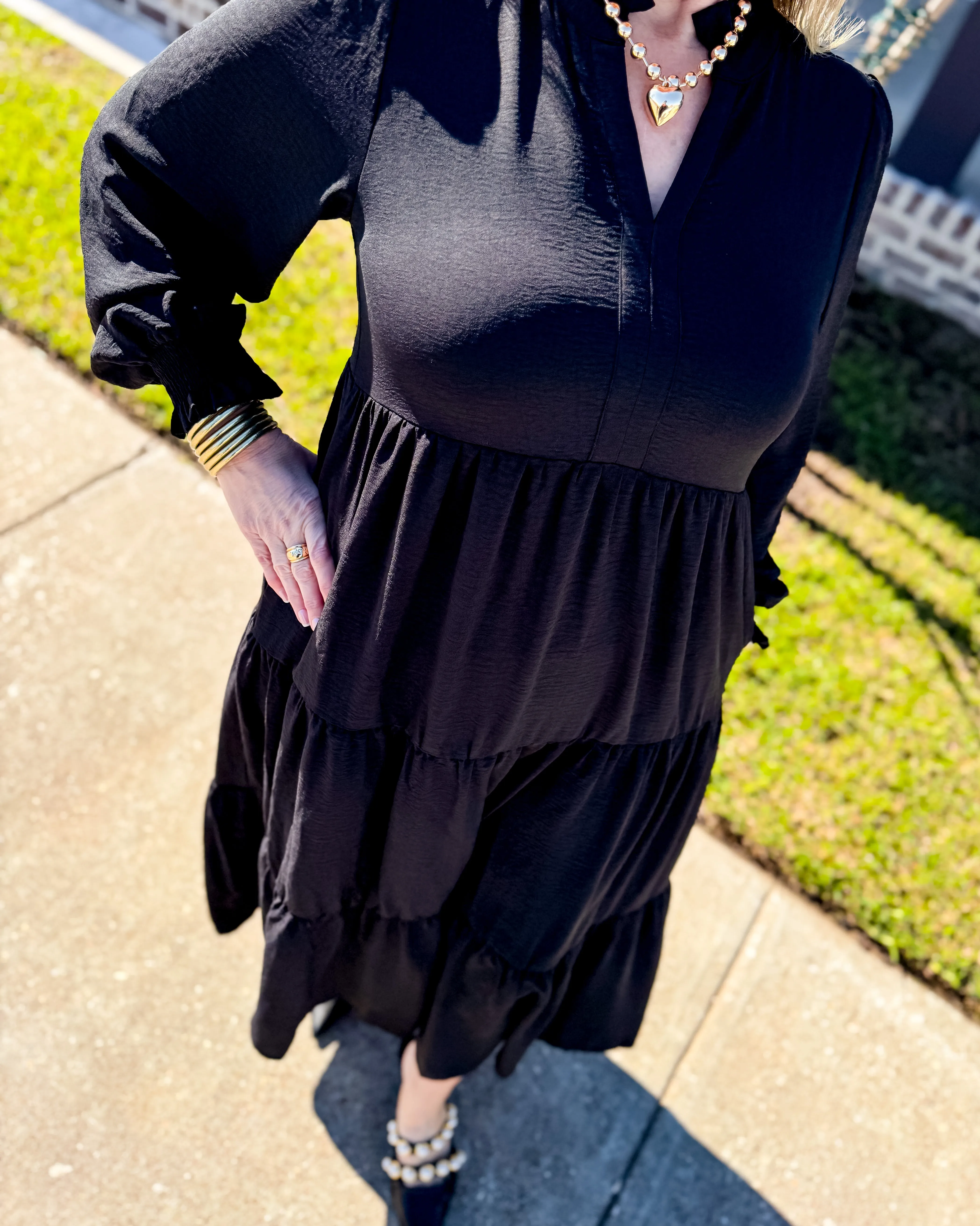 Solid Tiered Layer Midi Dress in Black