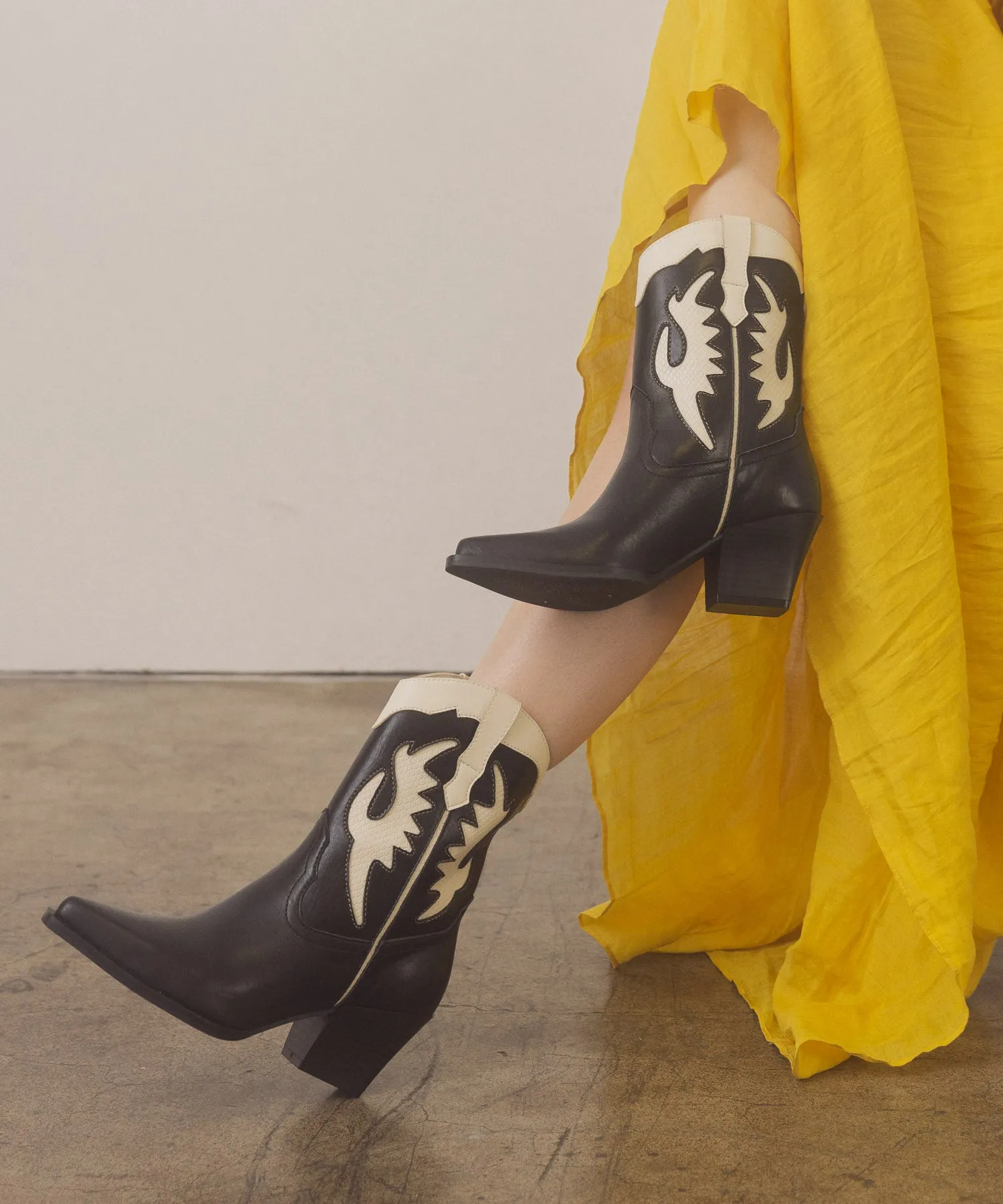 The Houston | Black Layered panel cowboy boot