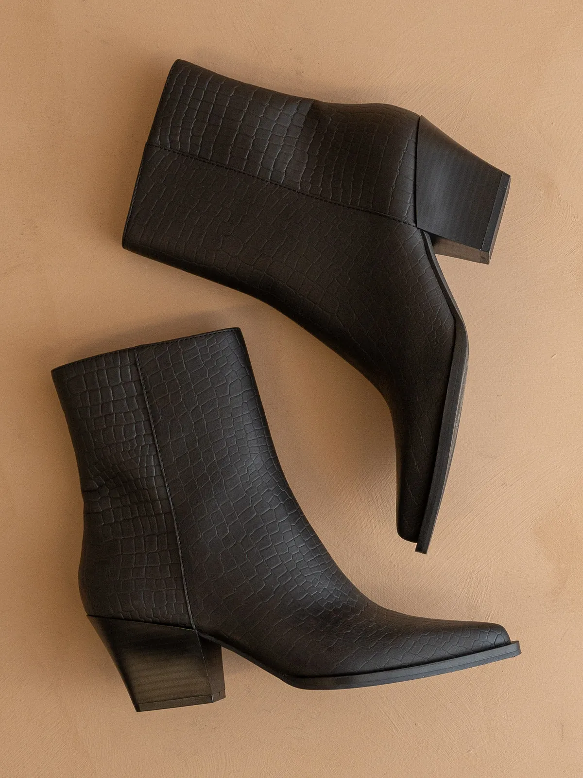The Miley | Black Alligator print pointed toe bootie