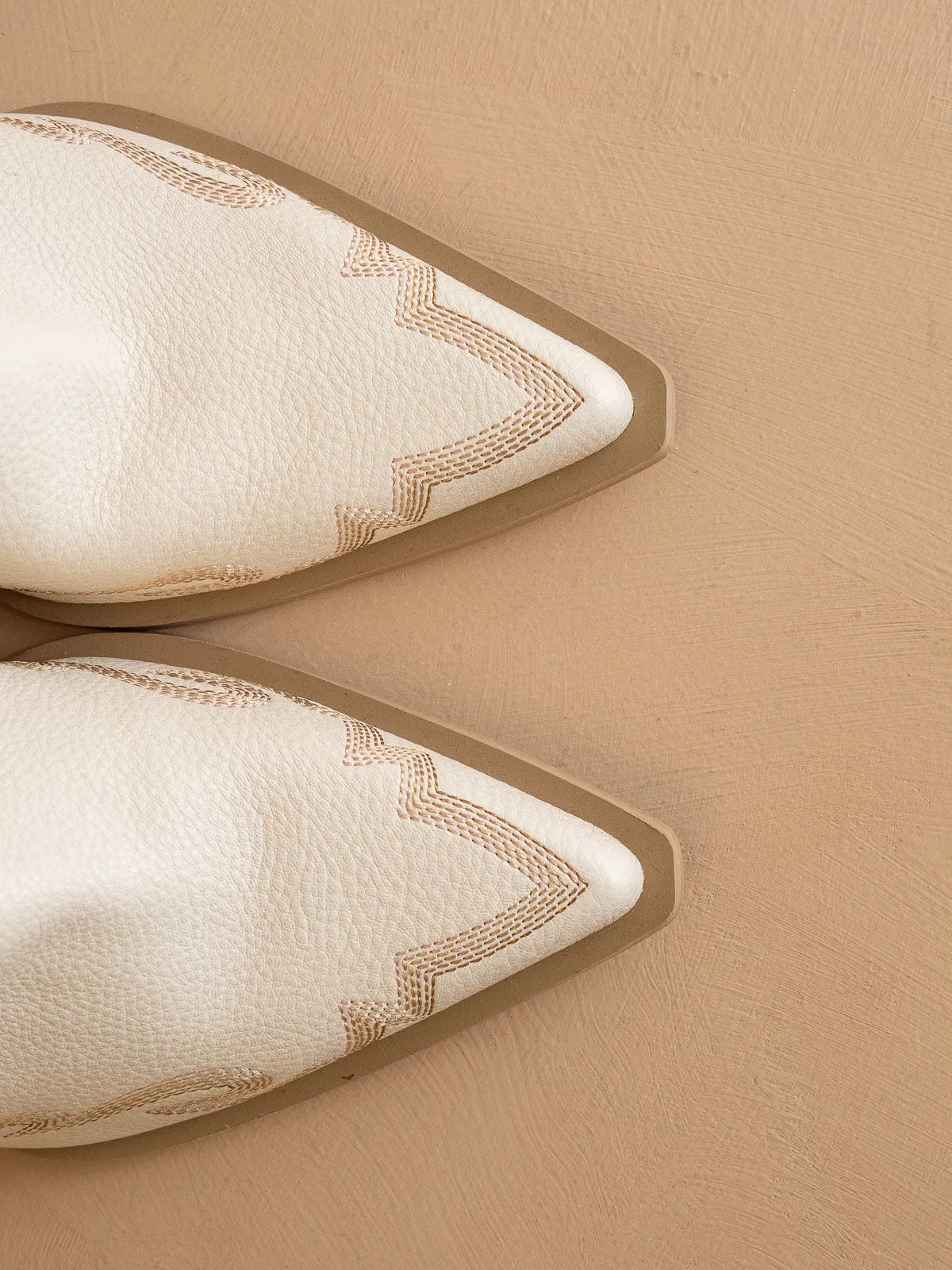 The Nantes | Beige Western embroidered cowboy boot