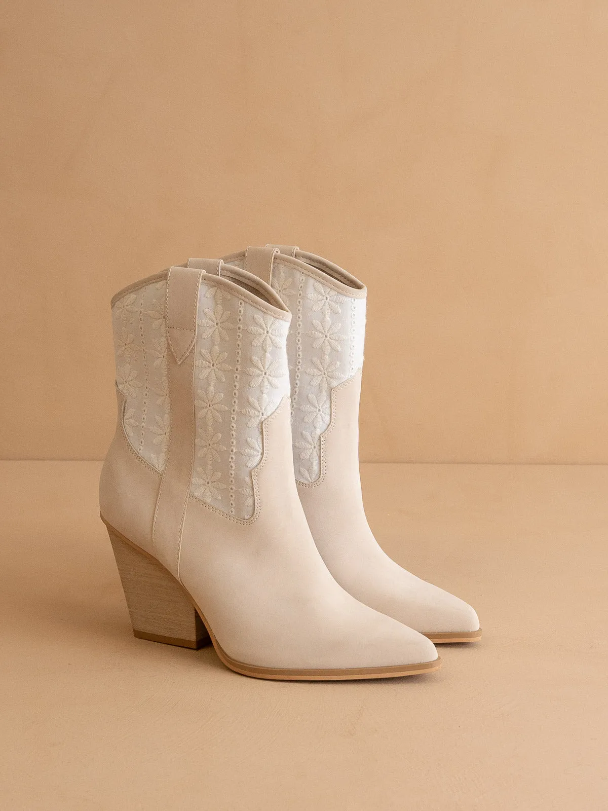 The Sutton | Beige Floral Embroidered Cowboy Boot