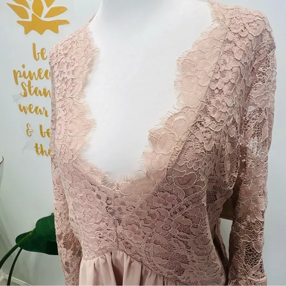 TOBI Blush Pink Nude Lace Scallop Plunge Chiffon Mini Dress Bell Sleeve …