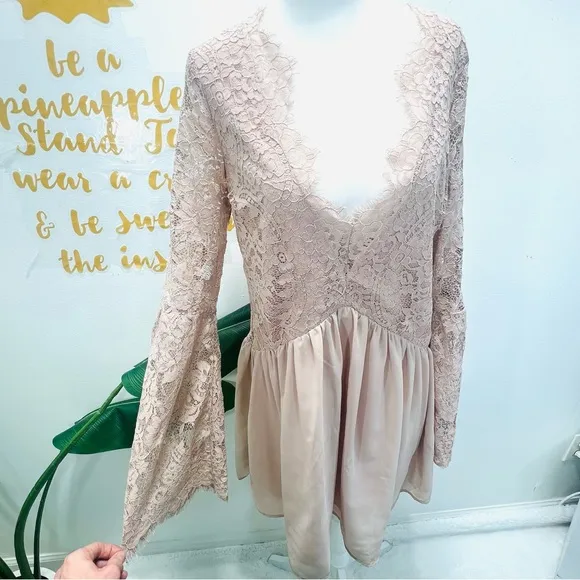 TOBI Blush Pink Nude Lace Scallop Plunge Chiffon Mini Dress Bell Sleeve …