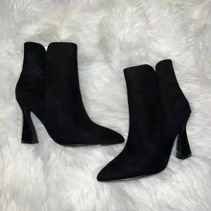 Vivienne Bootie